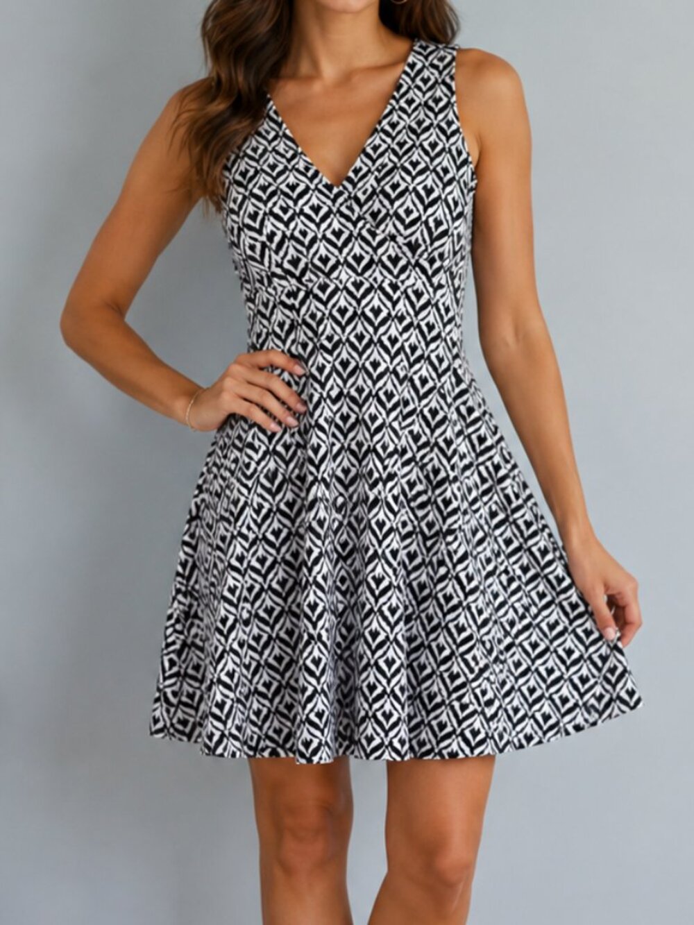 New York & Company Sleeveless Black White Geometic V-Neck Fit Flare Small Dress